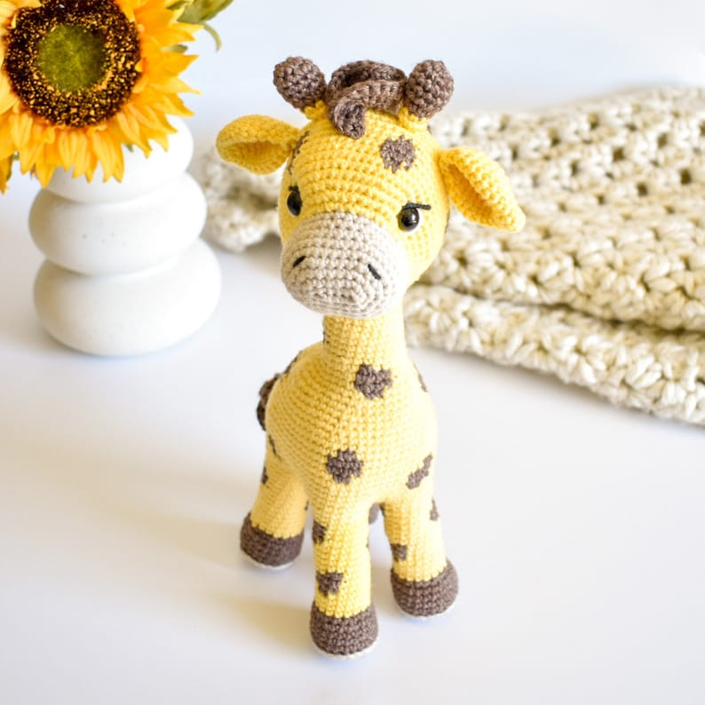 Bentemare CROCHET PATTERN - Gio the Giraffe