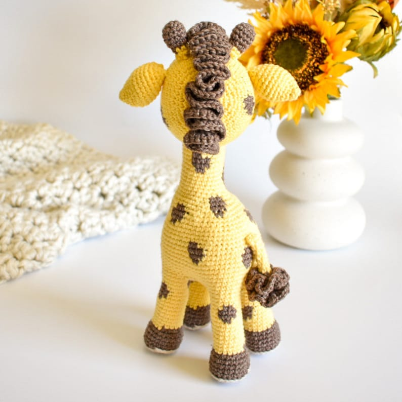 Bentemare CROCHET PATTERN - Gio the Giraffe