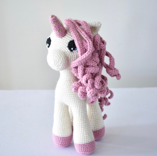 Bentemare Crochet Pattern - Stella the Unicorn Amigurumi